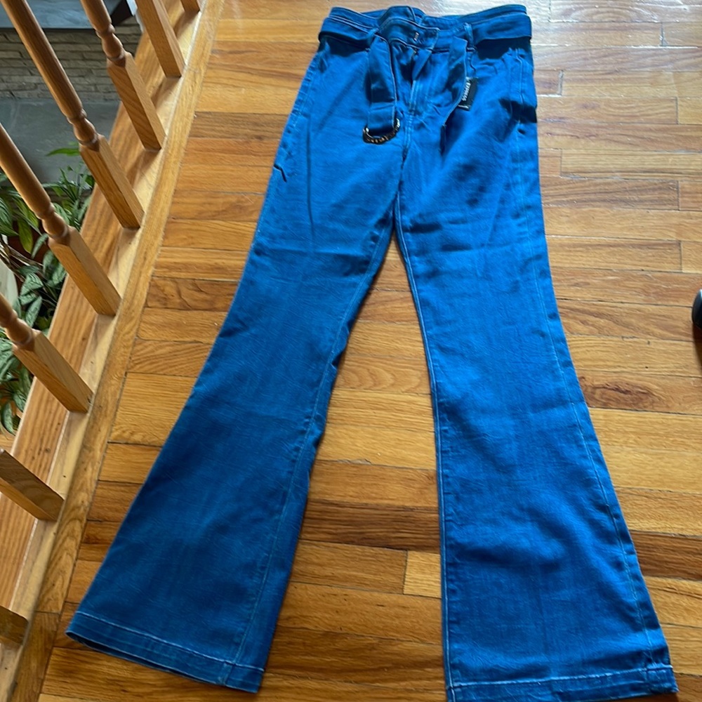 NWT- Express Super High rise jeans with the belt